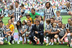 Antonio+Conte+Juventus+v+Cagliari+Calcio+Serie+K5pC22Ei92dl